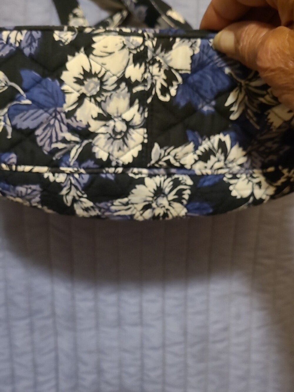 Vera Bradley Black Quilted Crossbody with Cream Floral and Blue Accents - Picture 5 of 10
